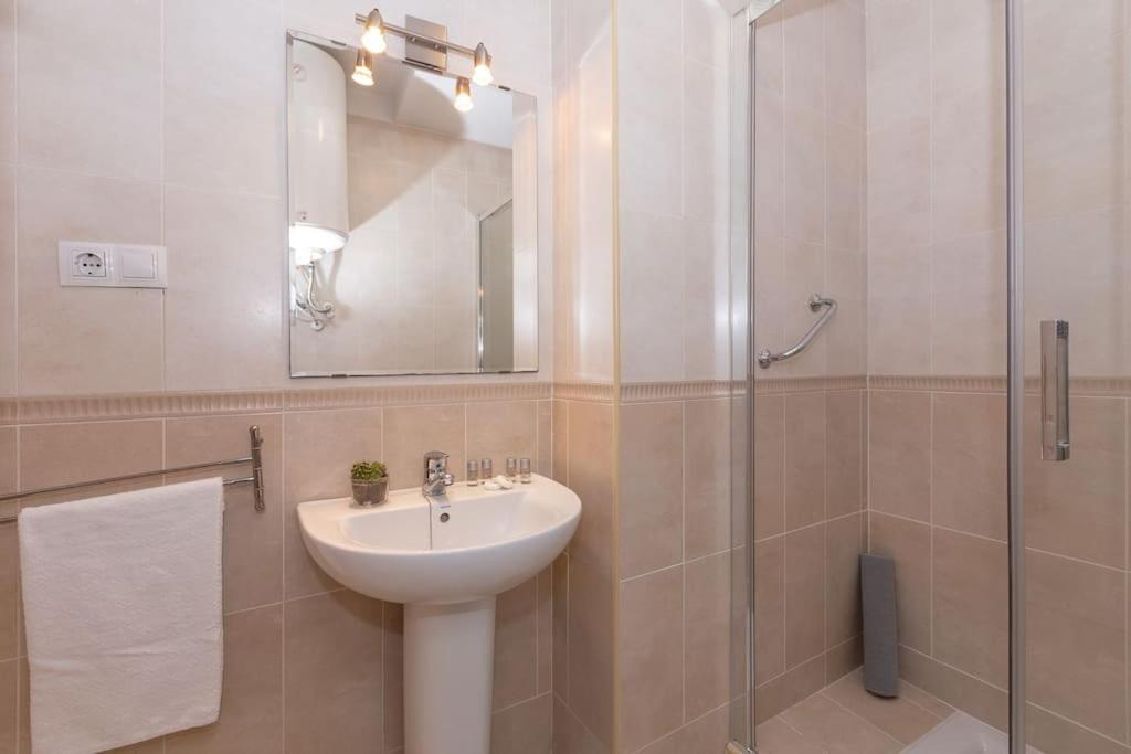 Apartamento Suite Centrico Μάλαγα Εξωτερικό φωτογραφία